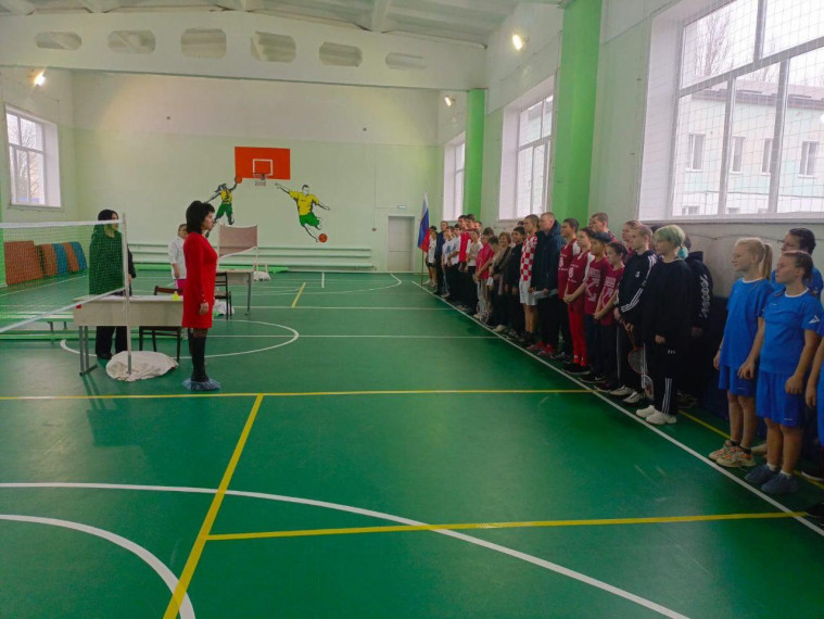 Ребята боролись за призовые места на корте.